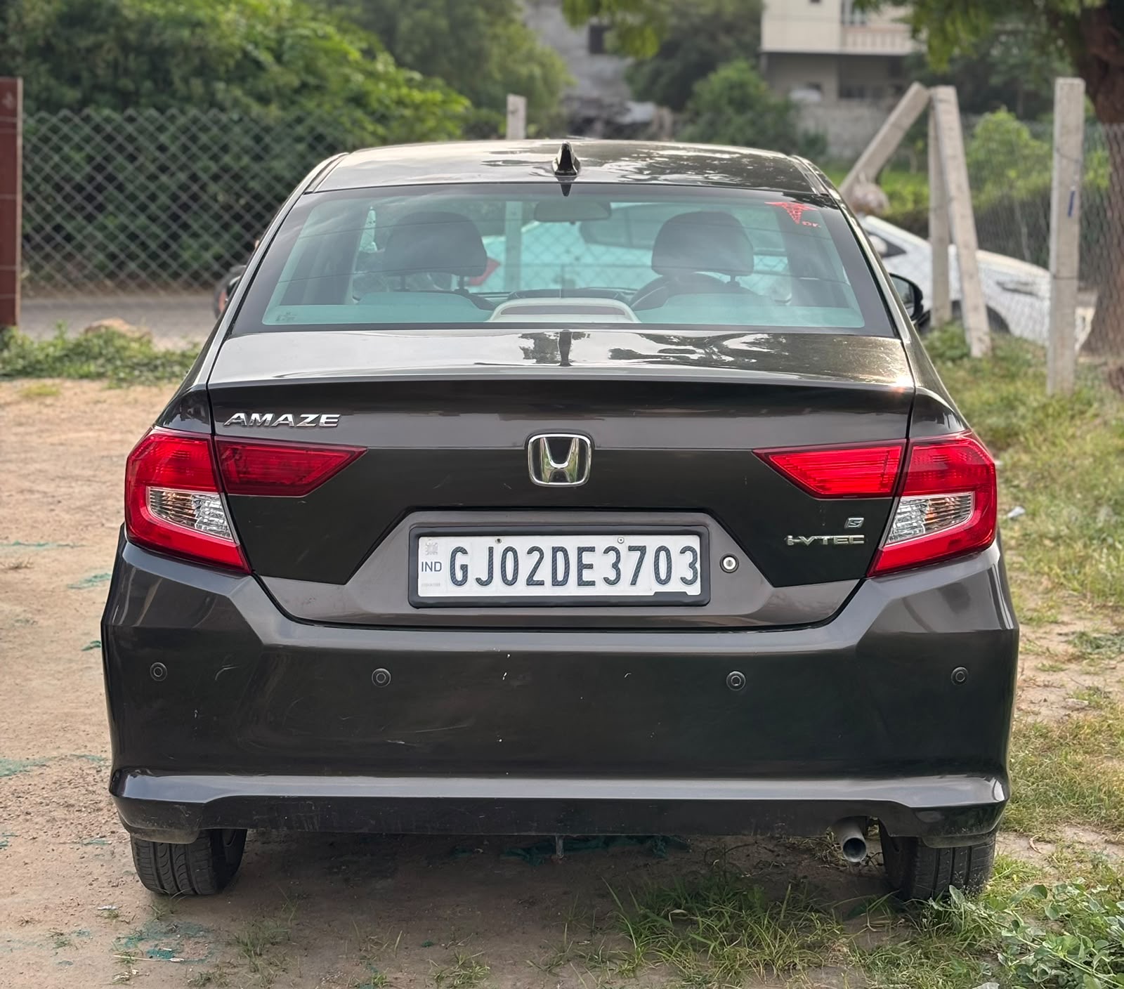 Honda Amaze S - thumbnail view 3